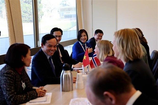 陈留光副总理会见挪威外交大臣安妮肯‧胡伊特菲尔特。（图：越通社）