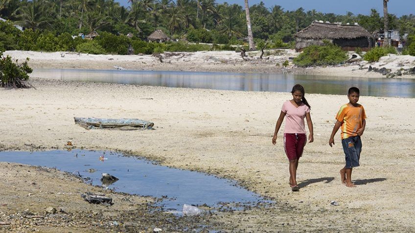 在基里巴斯，气候变化正在对这个太平洋岛国的低洼地貌产生严重影响。（图：联合国）