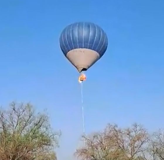 墨西哥热气球起火坠毁致２死３伤