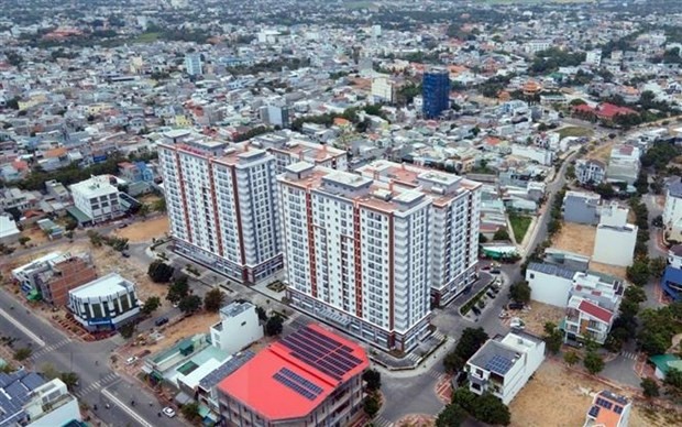 宁顺省藩朗-占婆塔市的一个社会住房项目全景。