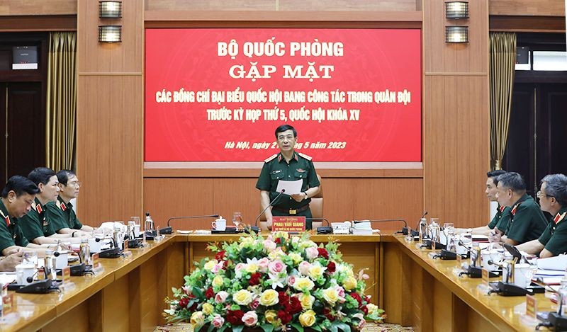 国防部部长潘文江大将主持会议。（图：国防部）
