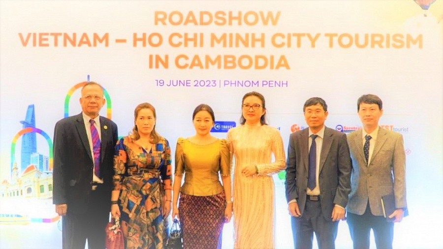 本市旅游业在金边市与柬埔寨旅游业促进交流合作。（图：玉厚）