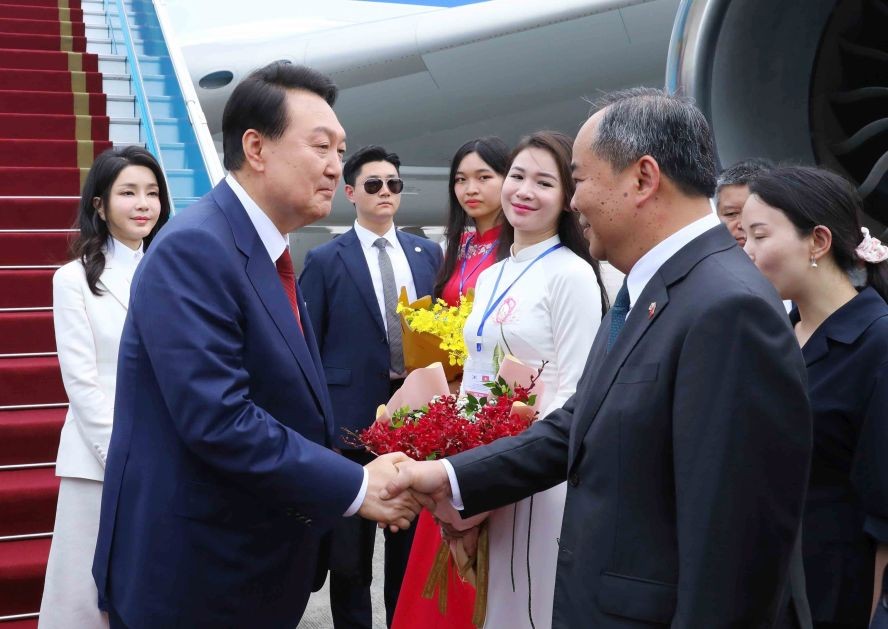 韩总统对越南进行国事访问