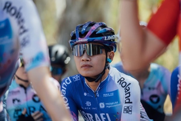 越南女子自行车运动员阮氏实参加欧洲最负盛名自行车比赛