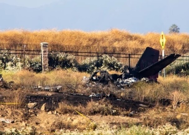 美南加州一架飞机坠毁致 6 死