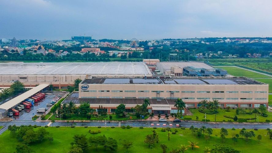 英特尔生产工厂在本市发展高新技术产品的同时，也关注打造绿色环境。