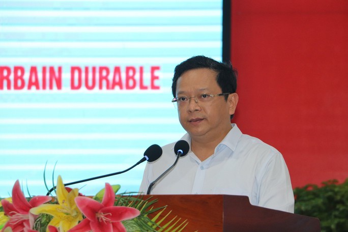 中央经济部副部长阮德显在研讨会上发言。（图：C. Linh）