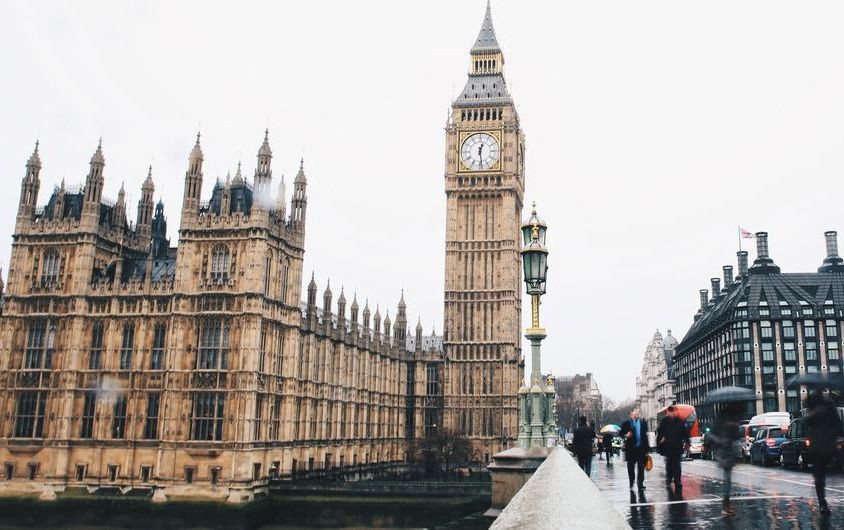 英国伦敦的议会大厦。（图：Unsplash）