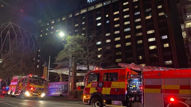 22日晚，新西兰女足国家队下榻的普尔曼酒店遭火灾险情。（图：互联网）