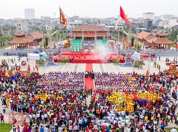 北江省在年初举行的传统庙会。