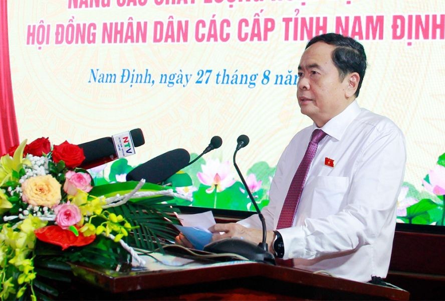 国会常务副主席陈清敏在会议上发表讲话。（图：庆维）