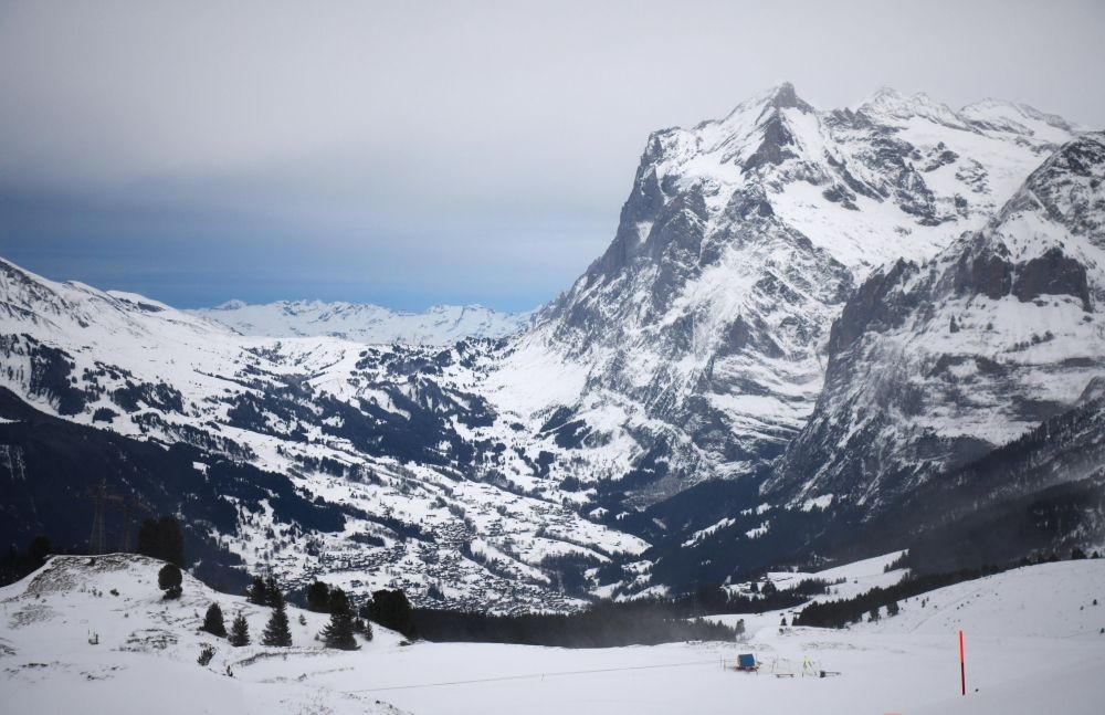 这是2023年1月12日在瑞士少女峰滑雪场附近拍摄的雪景。（图：新华社）
