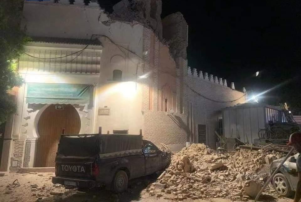 摩洛哥内政部当地时间9日称，该国8日晚发生的强烈地震已造成2012人遇难。（图：视频截图）