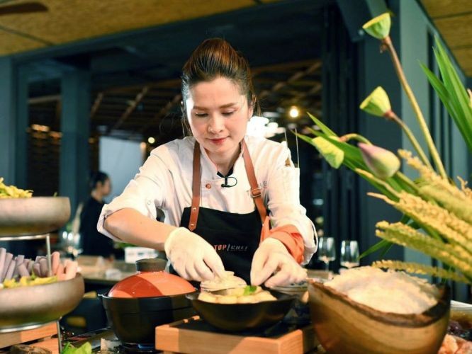 蔡氏玉心厨师凭借提升越南美食的能力，在《2023年越南顶级厨师》留下了深刻的印象。