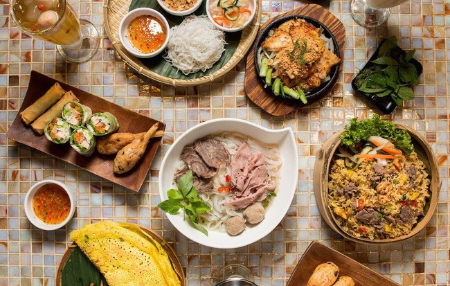 各种越南特色美食。