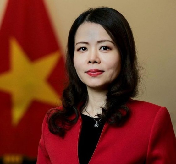 阮明姮同志出任外交部副部长职务