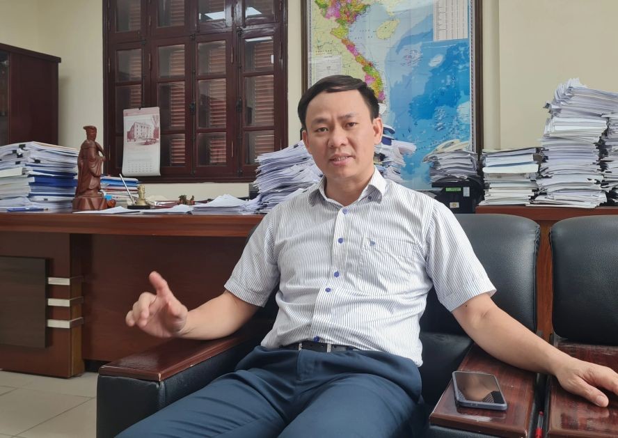 政府监察署法制司副司长陈文隆博士。