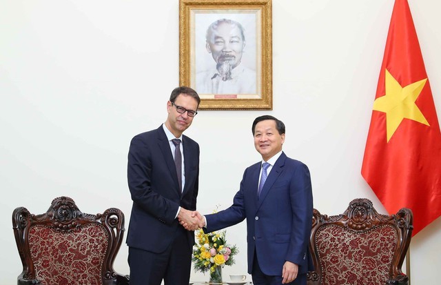 扩大越南与瑞士合作关系