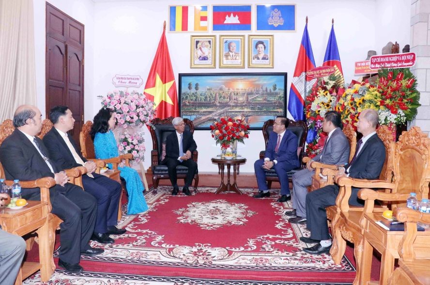 本市促进与柬埔寨各地合作