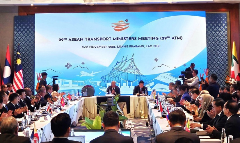 第29届东盟交通部长会议近日在老挝琅勃拉邦省举行。图为会议现场。（图：VGP）