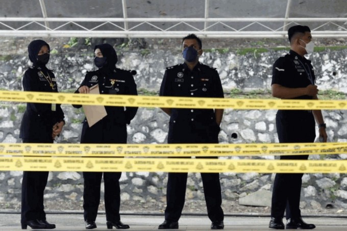 马来西亚21日有多间学校收到炸弹恐吓。马来西亚警察示意图。（图：路透社）
