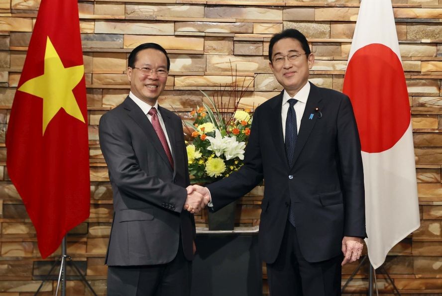 国家主席武文赏与日本首相岸田文雄会晤。（图：越通社）