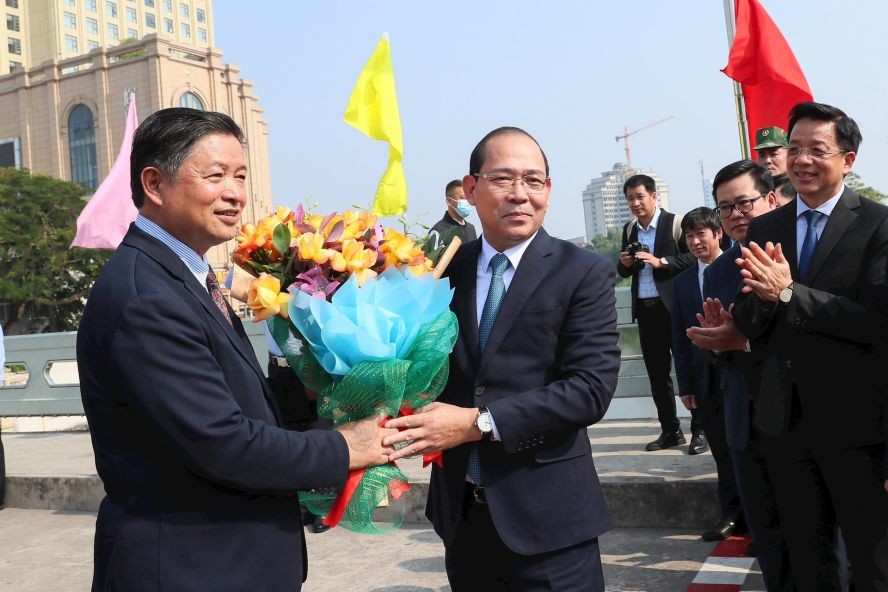 中国政协高级代表团访问越南