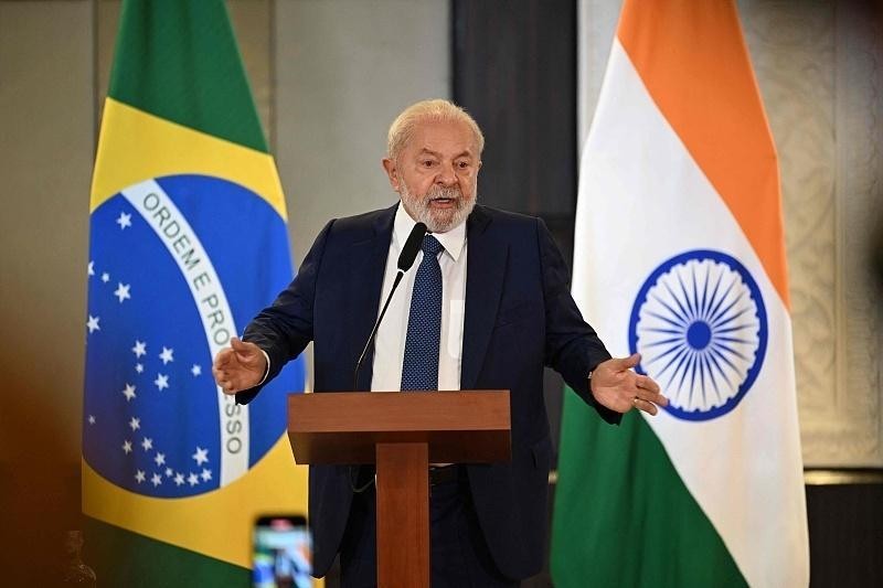 当地时间9月11日，印度新德里举行的G20峰会闭幕后，巴西总统卢拉发表讲话。（图：新华社）