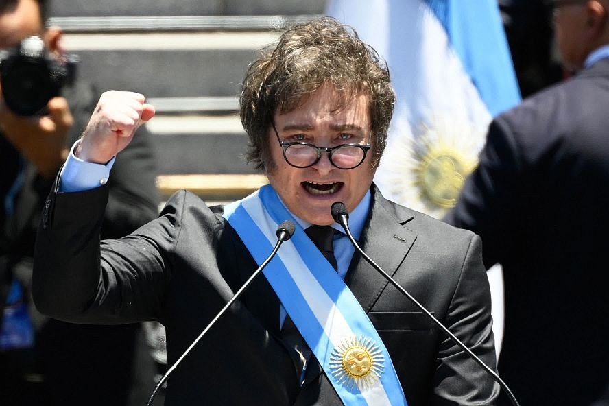 阿根廷新任总统米莱发表就职演说。（图：AFP）