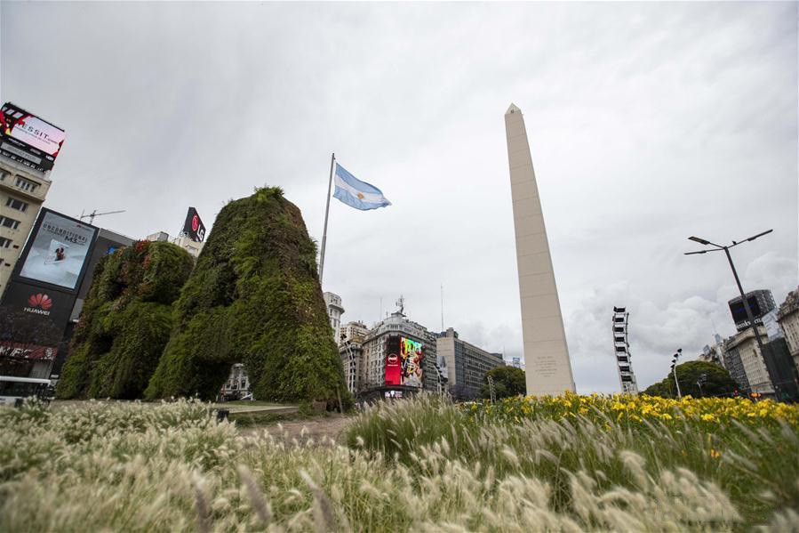 阿根廷布宜诺斯艾利斯方尖碑。（图：新华社）