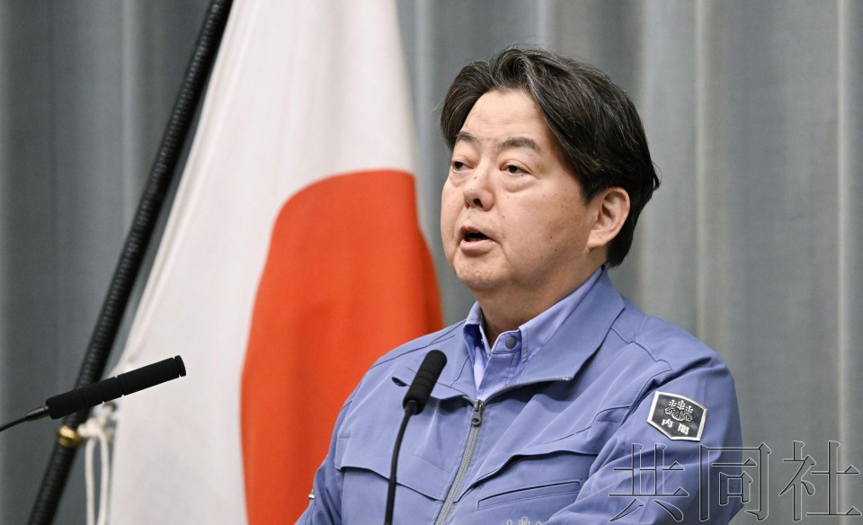 1月6日，日本官房长官林芳正在首相官邸召开记者会。（图：共同社）