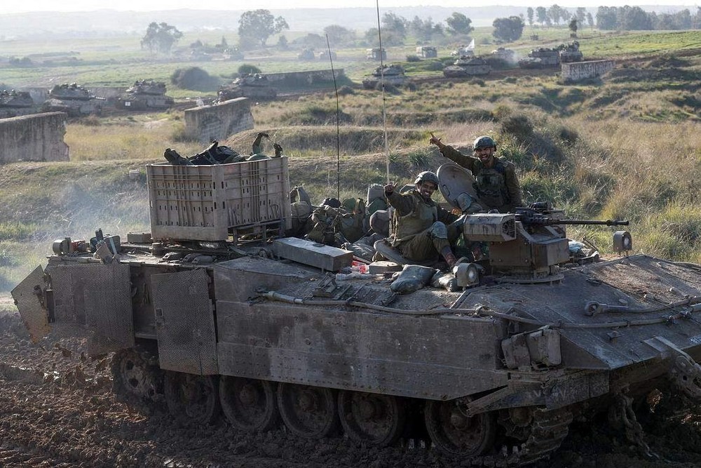 以色列坦克士兵。（图：路透社）