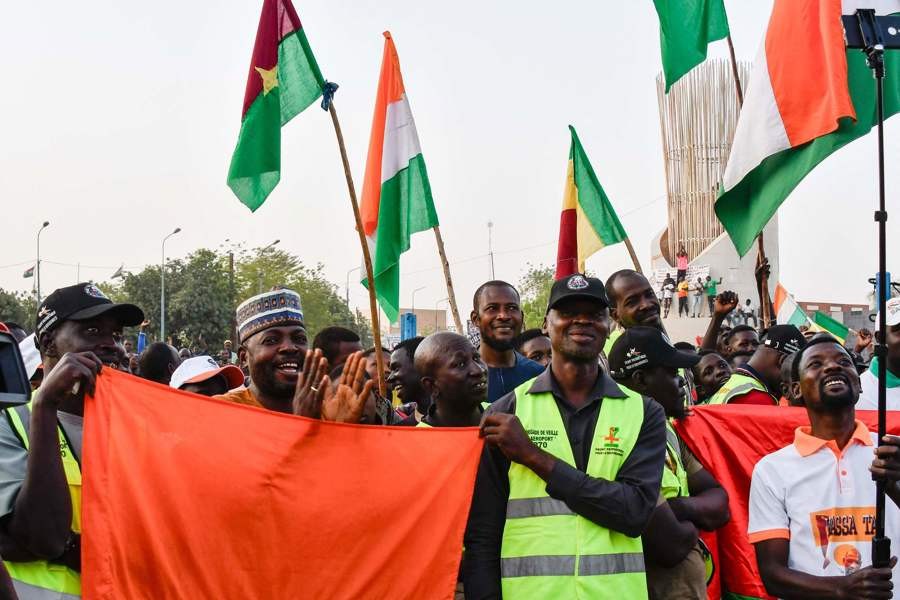 马里、尼日尔和布基纳法索发出退出西非经共体集团的“正式通知”。（图：AFP）