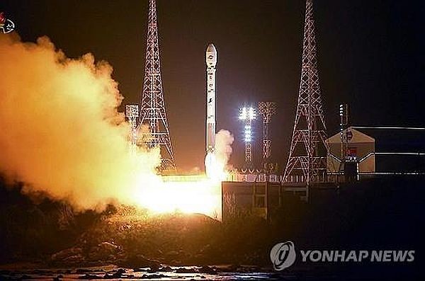 朝鲜“万里镜-1”号发射现场。（图：韩联社/朝中社）