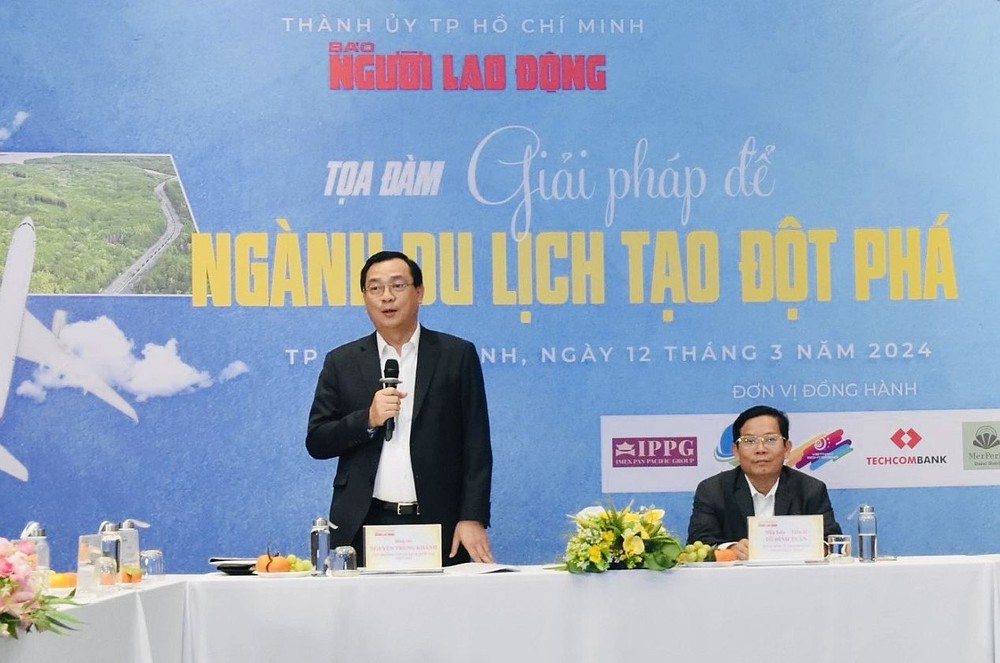 越南国家旅游局局长阮重庆在座谈会上发言。（图：黄雪）