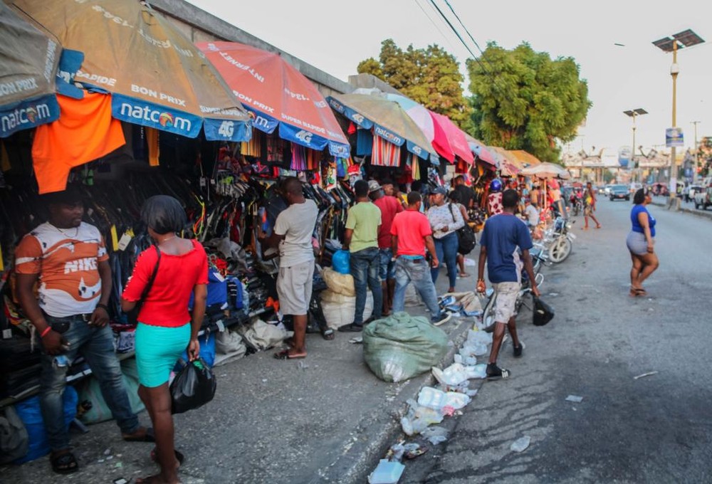 这是2021年8月14日在海地首都太子港拍摄的街头景象。（图：新华社）