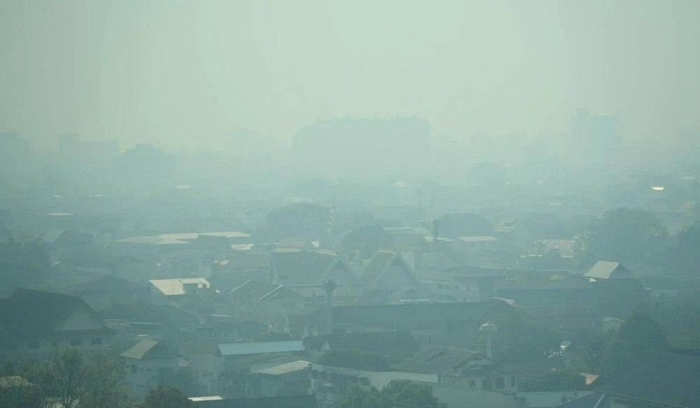 图为3月8日，泰国旅游胜地清迈被浓浓的雾霾笼罩。（图：互联网）