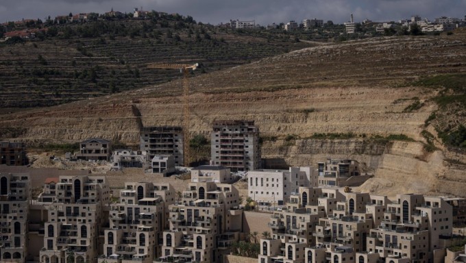 約旦河西岸以色列定居點吉瓦特-澤夫的住宅項目建築工地。（图：AP）