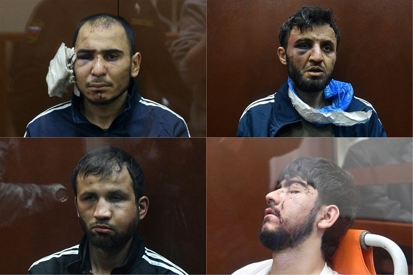 当地时间3月24日晚，在事发后第二天就已确认被捕的四名恐袭案嫌犯在莫斯科巴斯曼地方法院首次出庭，并被宣布进入审前拘留阶段。（图：视觉中国）