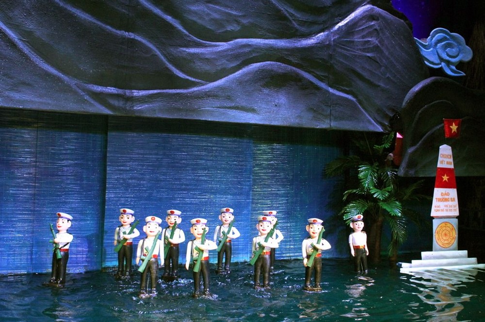 南方艺术戏院透过水上木偶剧《大浪前》，第一次挖掘海洋与海岛题材。