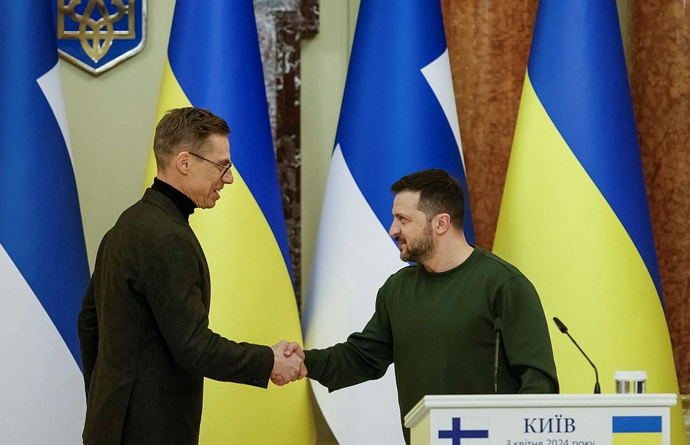 芬兰与乌克兰签署一份长达10年的安全合作与长期支持协议。（图：路透社）