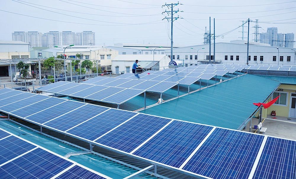 政府副总理陈红河：屋顶太阳能是须要优先及鼓励发展的可再生能源。（图：EVN）