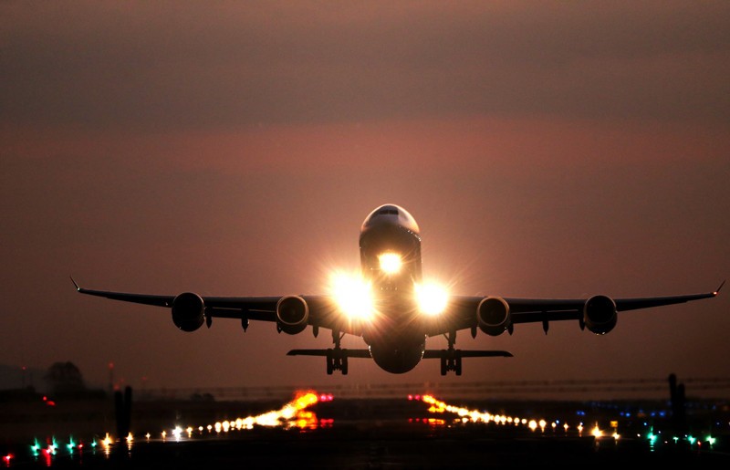 越南各家航空公司将增设夜间航班，为满足即将来临的假期旅客出行需求提供服务。（示意图：苑霞）