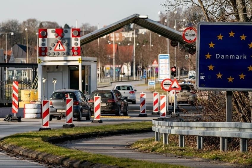 德国与丹麦边境的入境管制经常造成瓶颈现象，导致长期交通拥堵。（图：AFP）