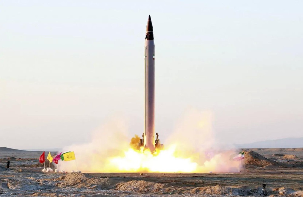 伊朗的弹道导弹。（图：AP/伊朗国防部）