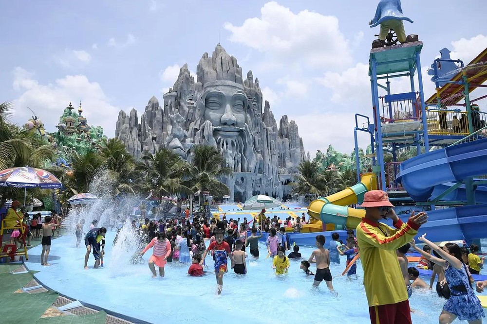 仙泉文化旅游区仙童水上公园吸引众多游客前来玩水。（图：互联网）