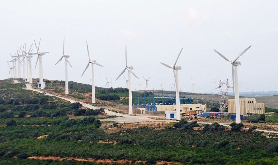 突尼斯的一个风力发电场降低了该国对煤电能源的依赖。（图：联合国）
