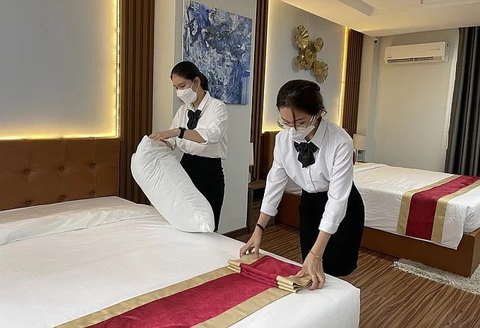旅游业蓬勃发展，酒店管理人力资源容易找到工作。