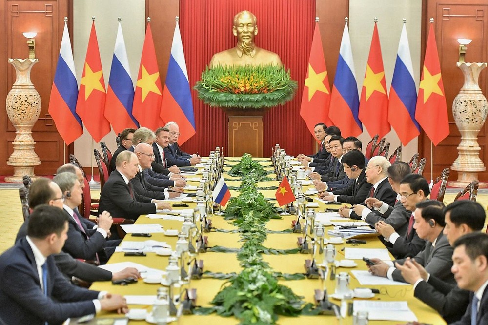 党中央总书记阮富仲与俄罗斯总统普京举行会谈。（图：越通社）