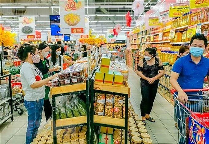 市民在超市购物。（图：互联网）